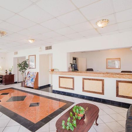 Hotel O Houston East Channelview I-10 Exterior foto